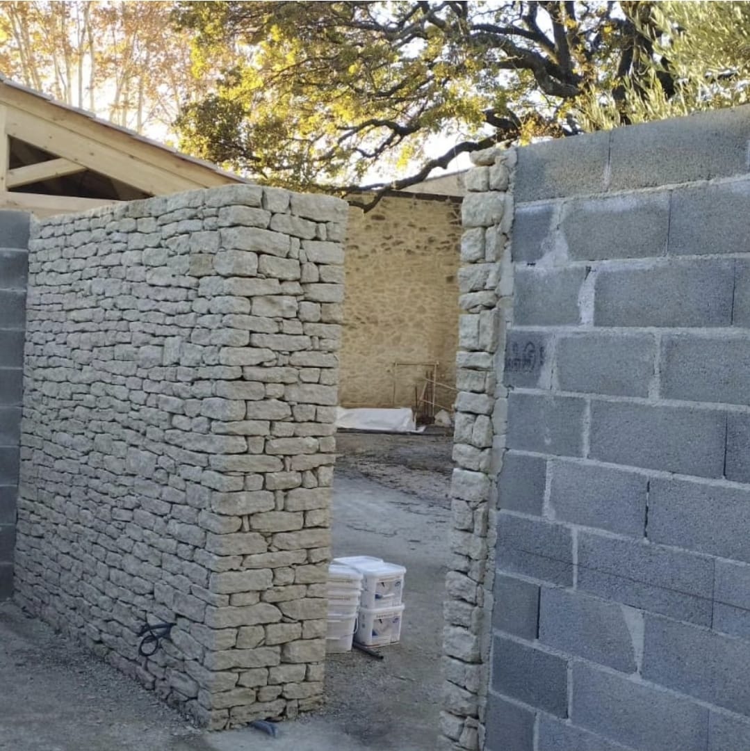 Mur pierre sèche — maçonnerie traditionnelle